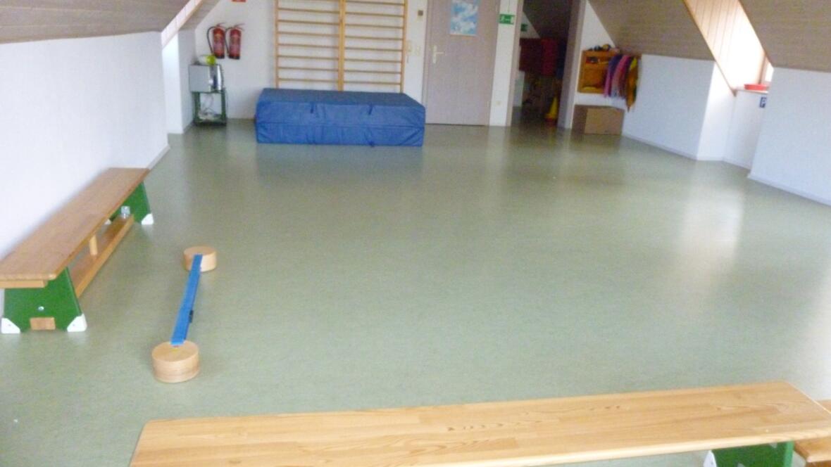kiga_li_innen_07_turnhalle
